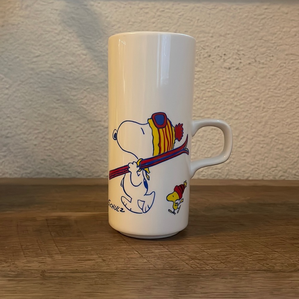 Vintage snoopy tall mug